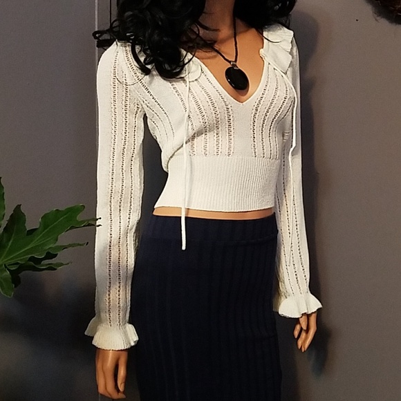 Tops - Cute & sexy key hole knitted  AUTUMN top